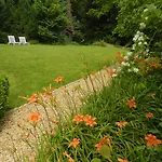 Manoir Des Cavaliers - Bed & Breakfast Chantilly
