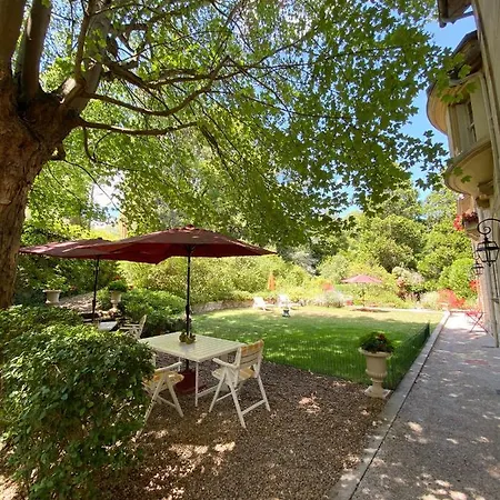 Manoir Des Cavaliers - Bed & Breakfast Chantilly