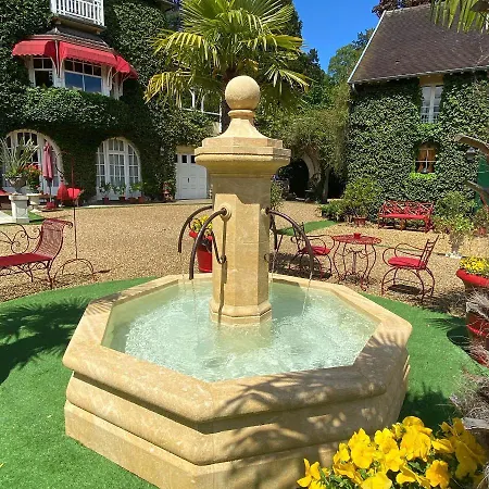 Manoir Des Cavaliers - Bed & Breakfast Chantilly