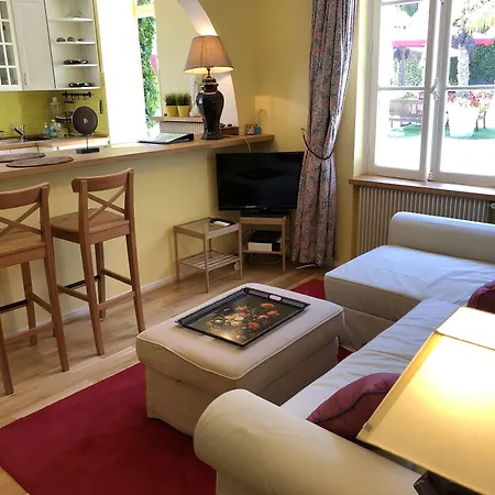 فندق مبيت وإفطار Manoir Des Cavaliers - 4*