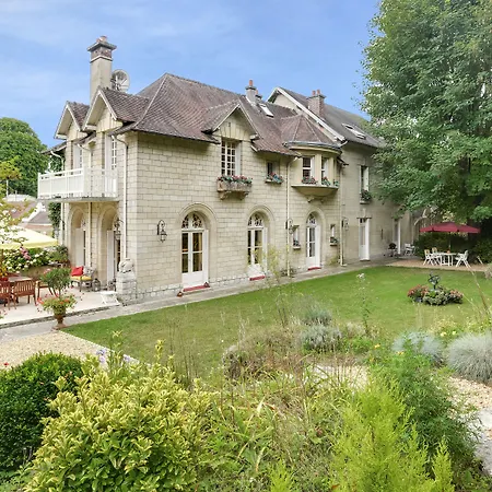 Manoir Des Cavaliers - Bed and Breakfast