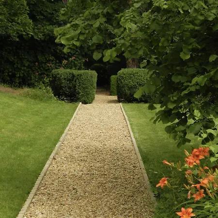 Bed and Breakfast Manoir Des Cavaliers - Σαντιγί