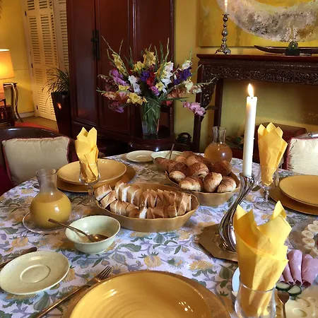 Manoir Des Cavaliers - Bed and Breakfast 4*