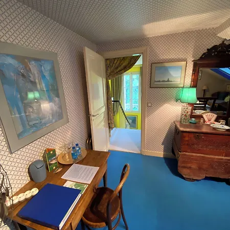 فندق مبيت وإفطار Manoir Des Cavaliers - 4*
