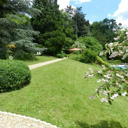 Manoir Des Cavaliers - 3* Chantilly